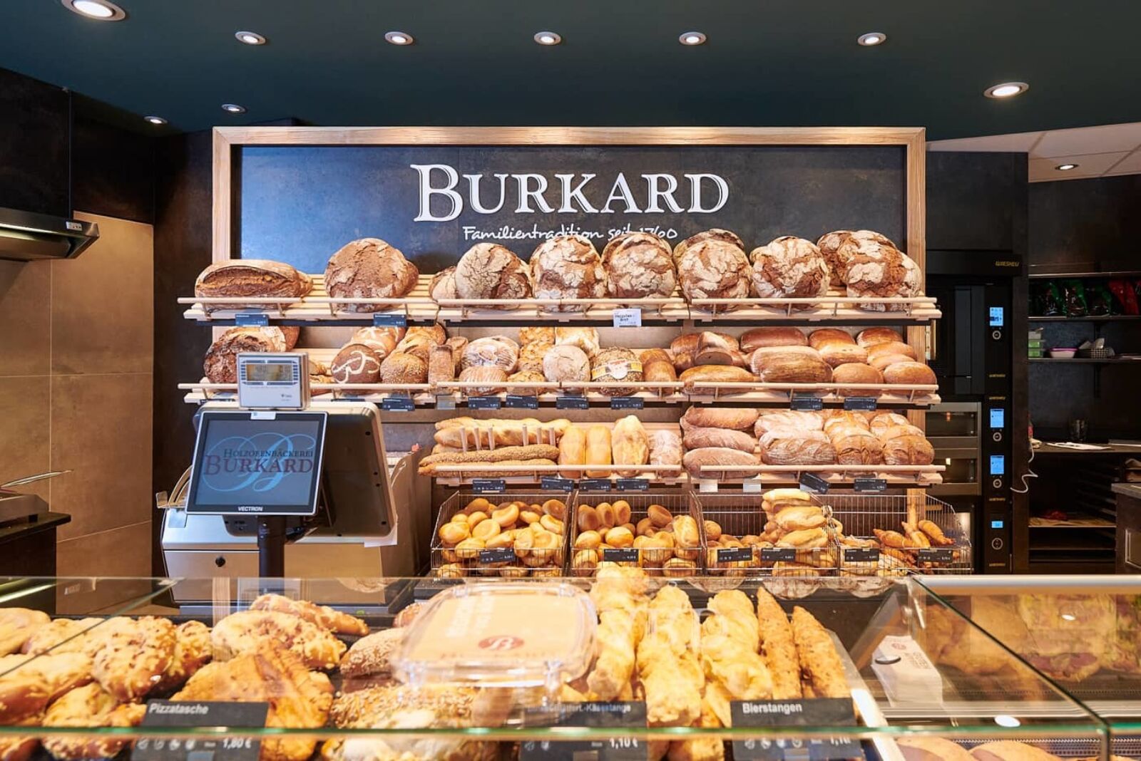 Täglich frische Brotspezialitäten in den Filialen der Bäckerei Burkard